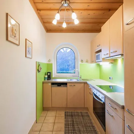 Haus Larcher דירה ניוסטיפט אים סטובאיטל
