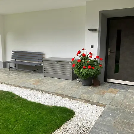 Haus Larcher Апартаменты *