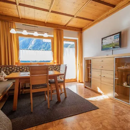 Haus Larcher