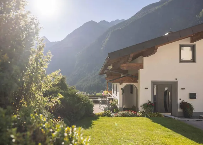 Haus Larcher Апартаменты